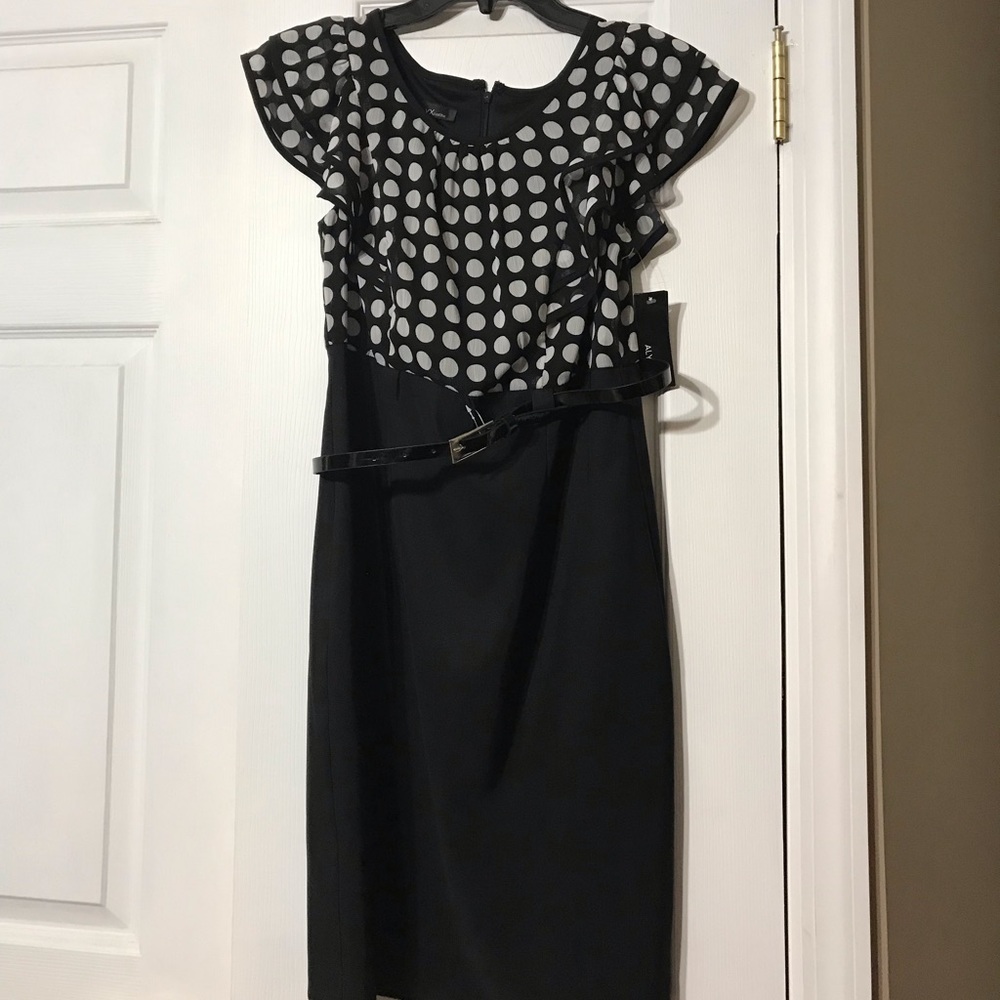 Alyx sleeveless with ruffles sz 6P Black